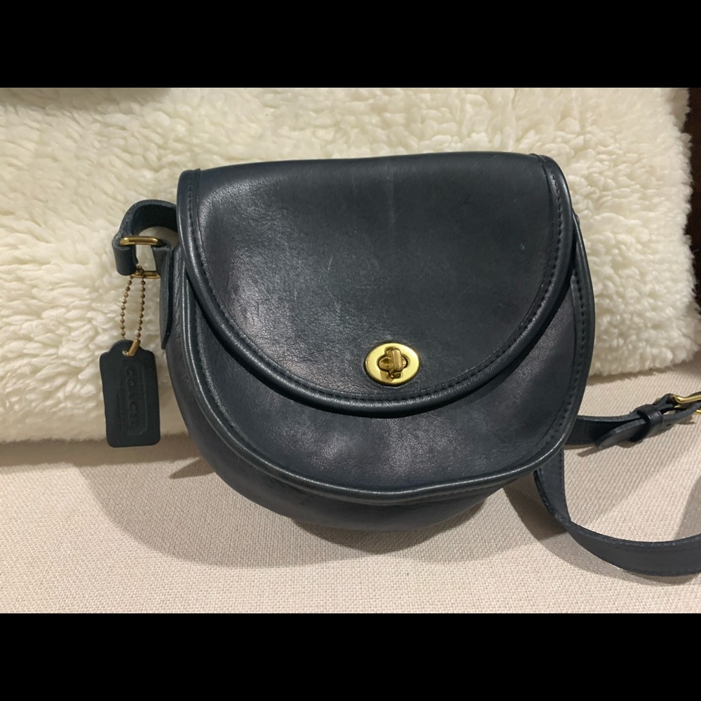 🌹♥️Authentic Coach crossbody♥️🌹navy blue